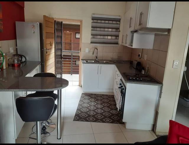 1 BEDROOM APARTMENT FOR SALE IN BRAAMFONTEIN WERF